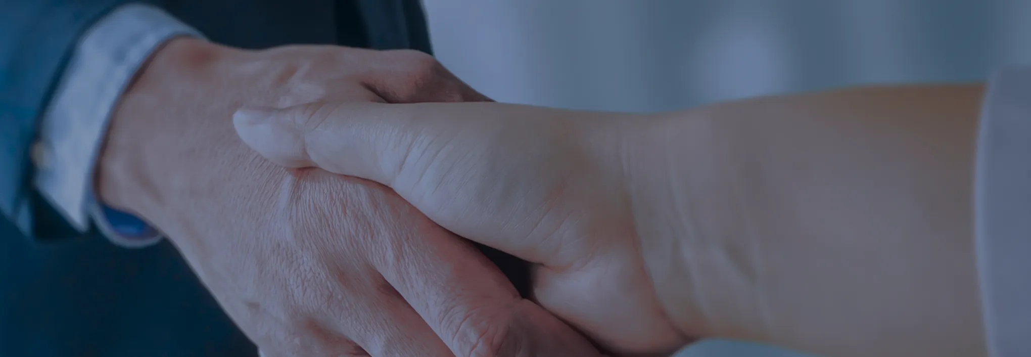 握手しているイメージ